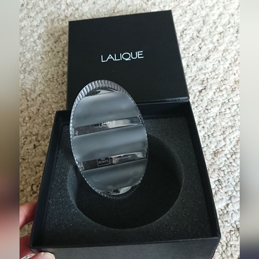 Lalique crystal 100 Points 3 Corks Holder new with box